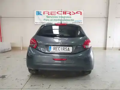 Veículo de Sucata peugeot 208 active do ano 2016 alimentado dv6fd