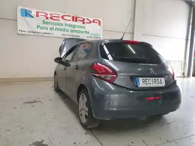 Veículo de Sucata peugeot 208 active do ano 2016 alimentado dv6fd