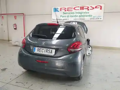Veículo de Sucata peugeot 208 active do ano 2016 alimentado dv6fd