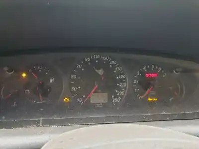 Veículo de Sucata citroen c5 berlina 2.0 hdi sx do ano 2001 alimentado rhzdw10ated