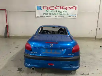 Veicolo di demolizione peugeot 206 cc cc dell'anno 2001 alimentato rfnew10j4