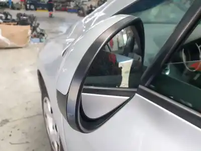 Veículo de Sucata peugeot 308 confort do ano 2009 alimentado 5fw