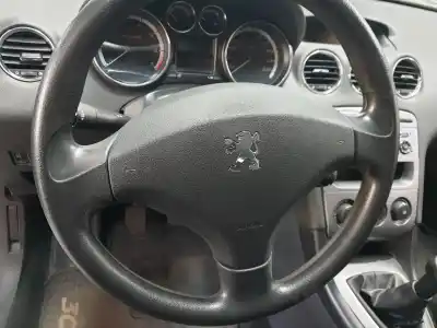 Veículo de Sucata peugeot 308 confort do ano 2009 alimentado 5fw