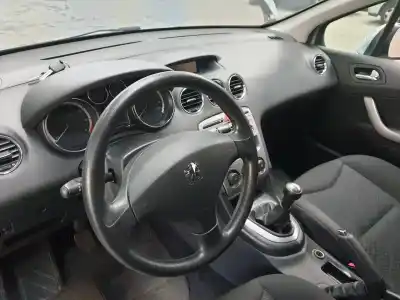 Veículo de Sucata peugeot 308 confort do ano 2009 alimentado 5fw