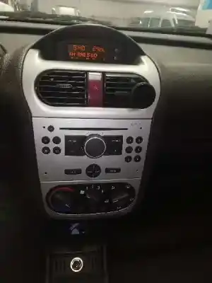 Veicolo di demolizione opel corsa c blue line dell'anno 2005 alimentato z12xep