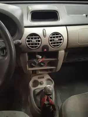 Scrapping Vehicle renault kangoo (f/kc0) alize of the year 2006 powered k9k700