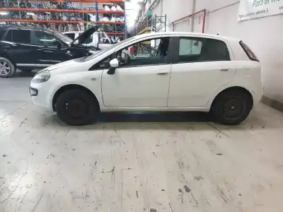 Veículo de Sucata fiat punto (evo) (199) dynamic do ano 2011 alimentado 199a4000