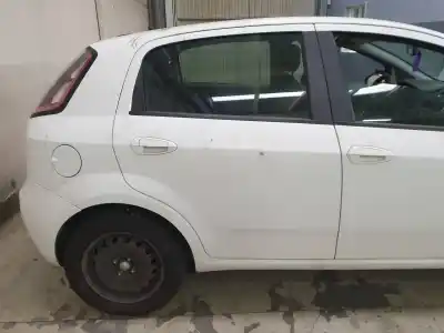 Veículo de Sucata fiat punto (evo) (199) dynamic do ano 2011 alimentado 199a4000