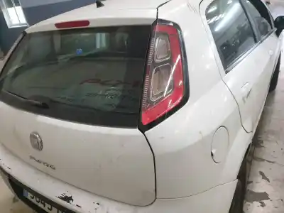 Veículo de Sucata fiat punto (evo) (199) dynamic do ano 2011 alimentado 199a4000