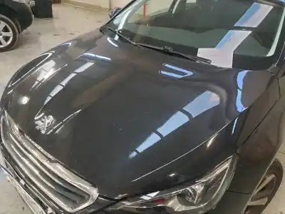 Veículo de Sucata peugeot 308 sw active do ano 2015 alimentado 9h05