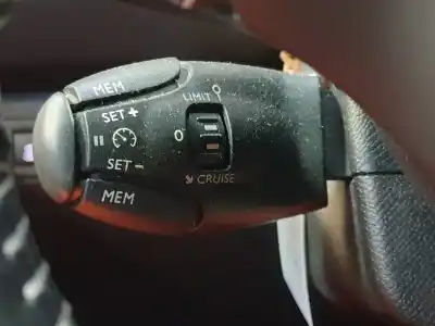 Veículo de Sucata peugeot 308 sw active do ano 2015 alimentado 9h05