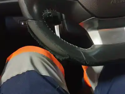 Veículo de Sucata peugeot 308 sw active do ano 2015 alimentado 9h05