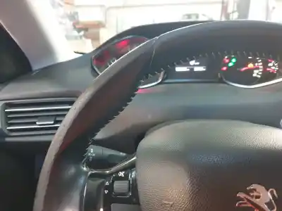 Veículo de Sucata peugeot 308 sw active do ano 2015 alimentado 9h05