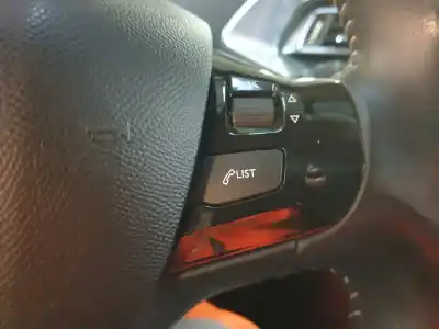 Veículo de Sucata peugeot 308 sw active do ano 2015 alimentado 9h05