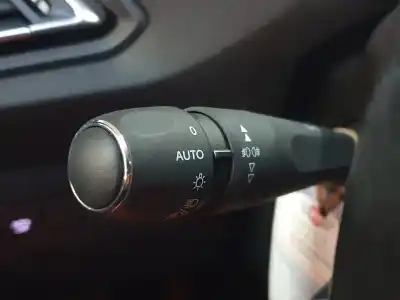 Veículo de Sucata peugeot 308 sw active do ano 2015 alimentado 9h05