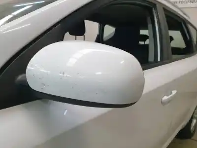 Veículo de Sucata kia cee´d emotion do ano 2011 alimentado d4fb