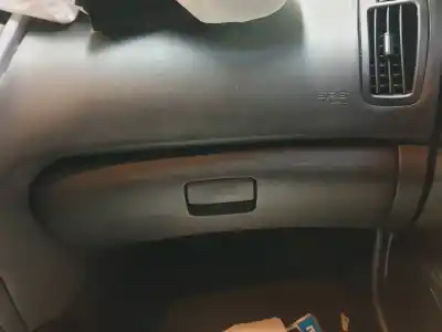 Veículo de Sucata kia cee´d emotion do ano 2011 alimentado d4fb