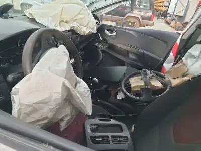 Veículo de Sucata renault clio iv authentique do ano 2016 alimentado k9k628