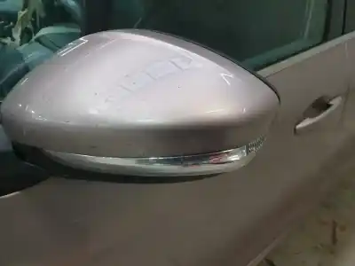 Veículo de Sucata peugeot 208 allure do ano 2013 alimentado 9hp