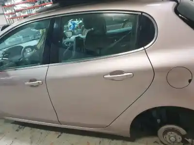 Veículo de Sucata peugeot 208 allure do ano 2013 alimentado 9hp