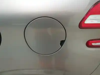 Veículo de Sucata peugeot 208 allure do ano 2013 alimentado 9hp