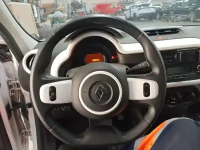 Здавання транспортного засобу renault twingo iii zen року 2016 потужний h4d400