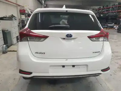 Veículo de Sucata toyota auris (_e18_) 1.8 hybrid (zwe186_) do ano 2018 alimentado 2zr