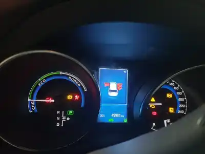 Veículo de Sucata toyota auris (_e18_) 1.8 hybrid (zwe186_) do ano 2018 alimentado 2zr