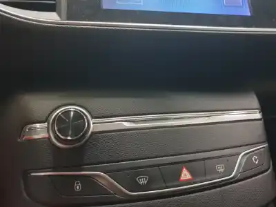 Veículo de Sucata peugeot 308 active do ano 2016 alimentado hnz