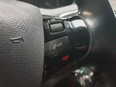 Veículo de Sucata peugeot 308 active do ano 2016 alimentado hnz