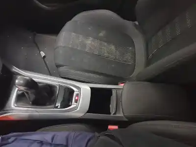 Veículo de Sucata peugeot 308 active do ano 2016 alimentado hnz