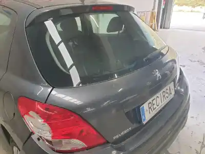 Sloopvoertuig peugeot 207 urban van het jaar 2012 aangedreven 8fp