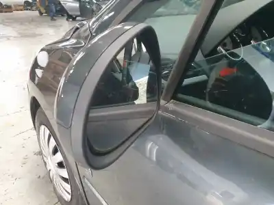 Sloopvoertuig peugeot 207 urban van het jaar 2012 aangedreven 8fp