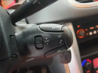 Sloopvoertuig peugeot 207 urban van het jaar 2012 aangedreven 8fp