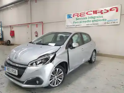 Veículo de Sucata peugeot 208 active do ano 2017 alimentado hmz