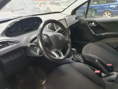 Veículo de Sucata peugeot 208 active do ano 2017 alimentado hmz