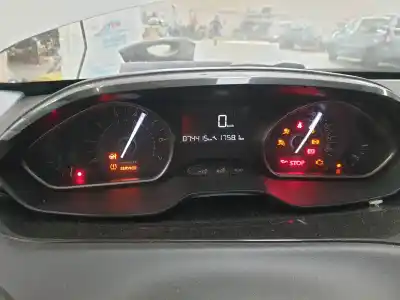 Veículo de Sucata peugeot 208 active do ano 2017 alimentado hmz