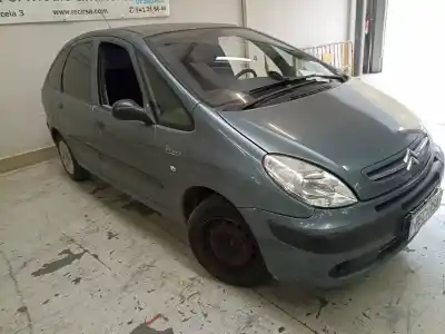 Véhicule à la ferraille citroen xsara picasso (n68) 1.6 hdi de l'année 2009 alimenté 9hx