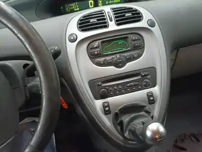 Véhicule à la ferraille citroen xsara picasso (n68) 1.6 hdi de l'année 2009 alimenté 9hx