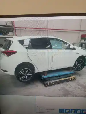 Veículo de Sucata toyota auris active do ano 2012 alimentado 1ndtv