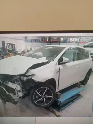 Veículo de Sucata toyota auris active do ano 2012 alimentado 1ndtv