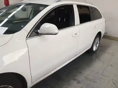 Vehicul casat skoda superb ii ranchera familiar (3t5) 2.0 tdi 16v 4x4 al anului 2014 alimentat cffb