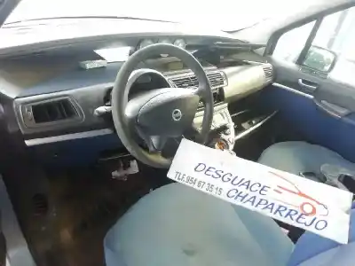 Sloopvoertuig fiat ulysse (179) 2.0 jtd básico van het jaar 2005 aangedreven rhw