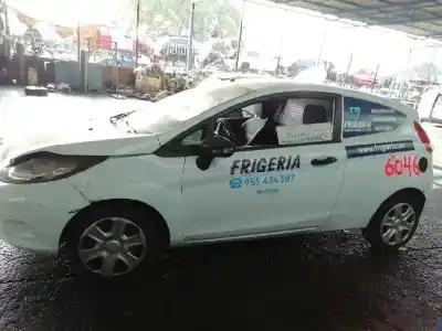 Sloopvoertuig ford fiesta (cb1) ambiente van het jaar 2010 aangedreven f6jd