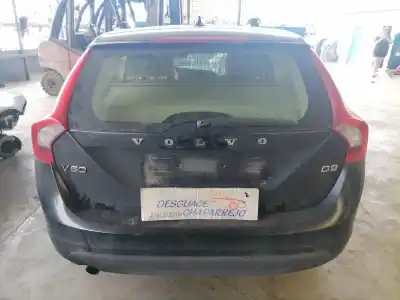 Veículo de Sucata volvo v60 kombi kinetic do ano 2011 alimentado d5204t2