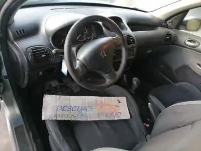 Scrapping Vehicle peugeot 206 berlina look of the year 2006 powered kfw