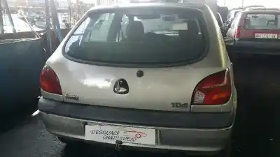 Véhicule à la ferraille FORD FIESTA BERLINA (DX) Ambiente de l'année 2001 alimenté RTN