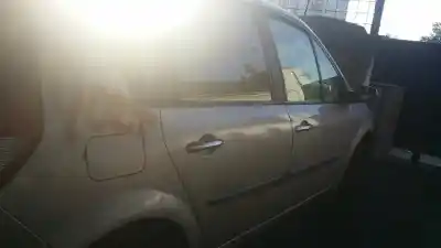 Veicolo di demolizione renault scenic ii authentique dell'anno 2006 alimentato k9k p7