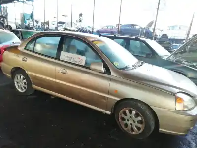 Veículo de Sucata kia rio ls berlina do ano 2003 alimentado a3d