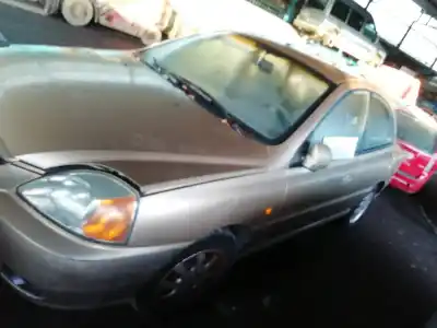 Veículo de Sucata kia rio ls berlina do ano 2003 alimentado a3d